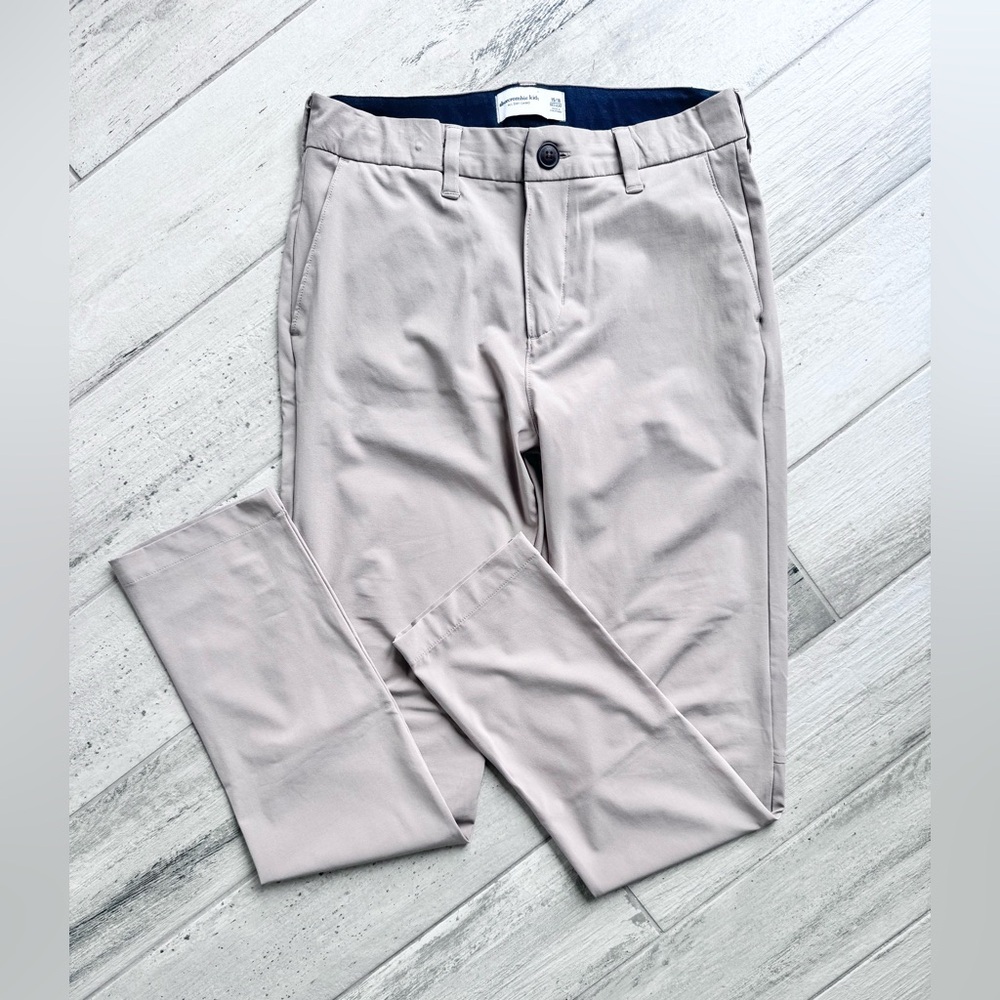 Abercrombie Kids Boys Khaki "All Day Chino" Performance Pant - size 15/16 Regula